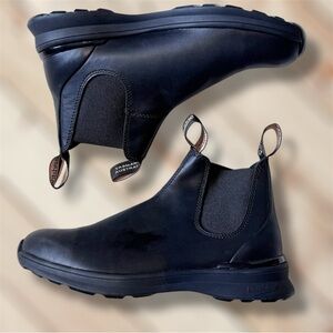 New Blundstone Black Leather Chelsea Boots
